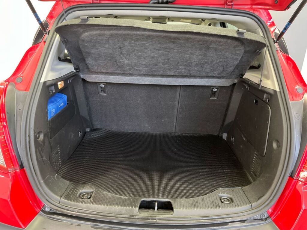 Opel Mokka 2015 Punainen