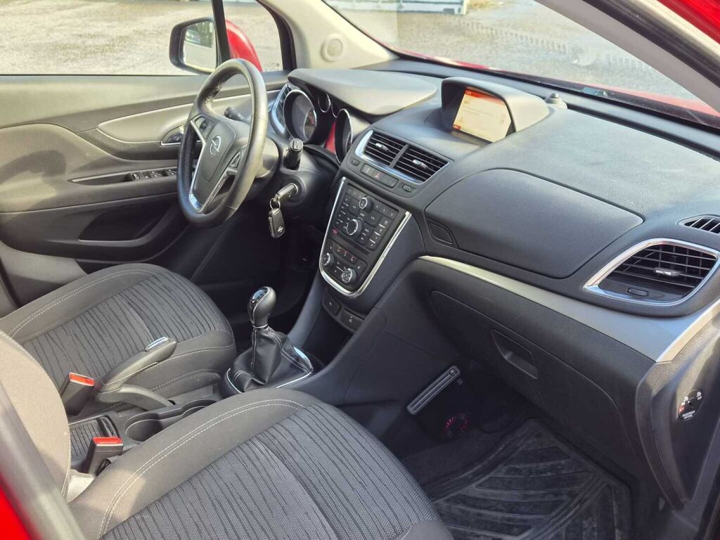 Opel Mokka 2015 Punainen
