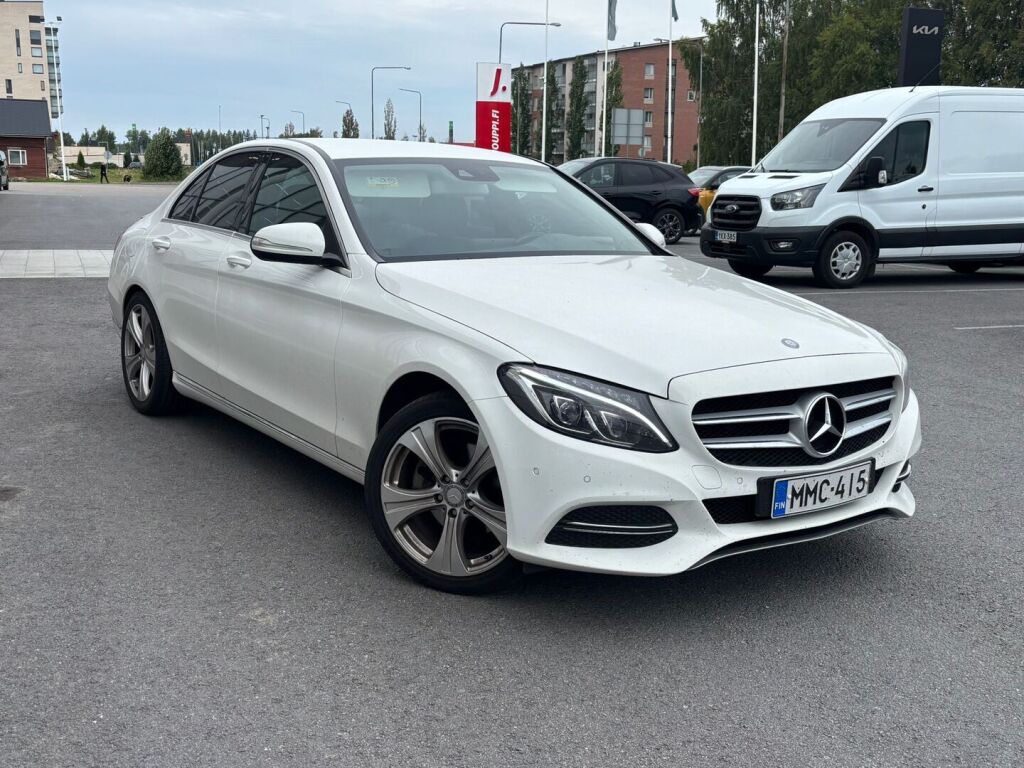 Mercedes-Benz C 2015 Valkoinen