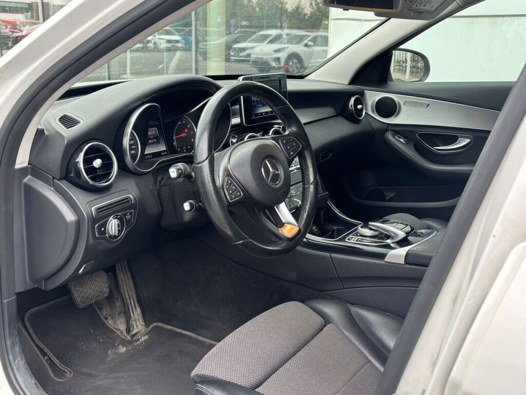 Mercedes-Benz C 2015 Valkoinen