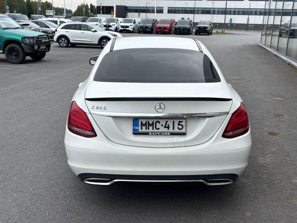 Mercedes-Benz C 2015 Valkoinen