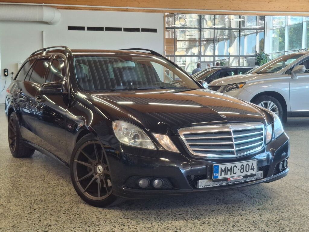 Mercedes-Benz E 2010 Musta