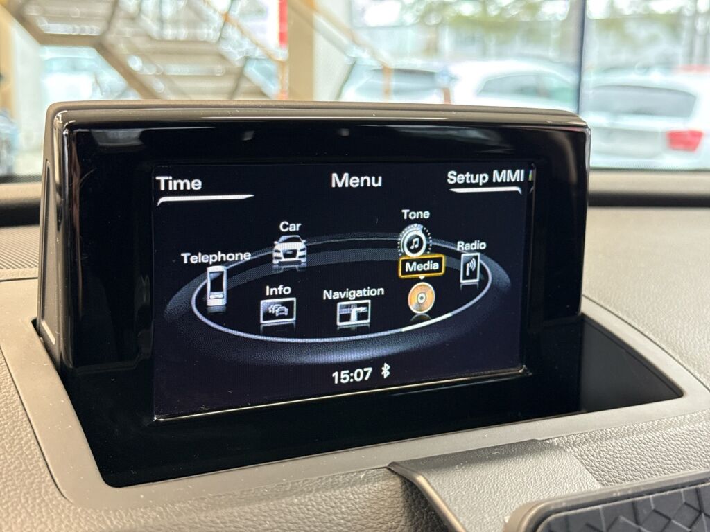 Audi Q3 2014 Hopea