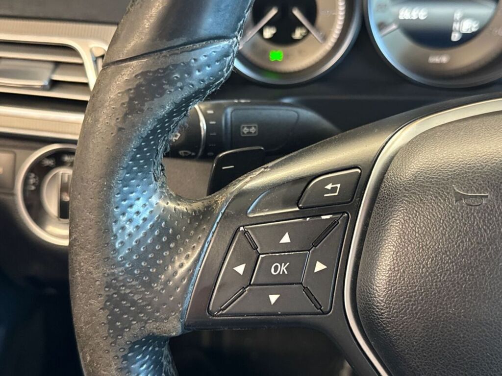 Mercedes-Benz E 2015 Musta