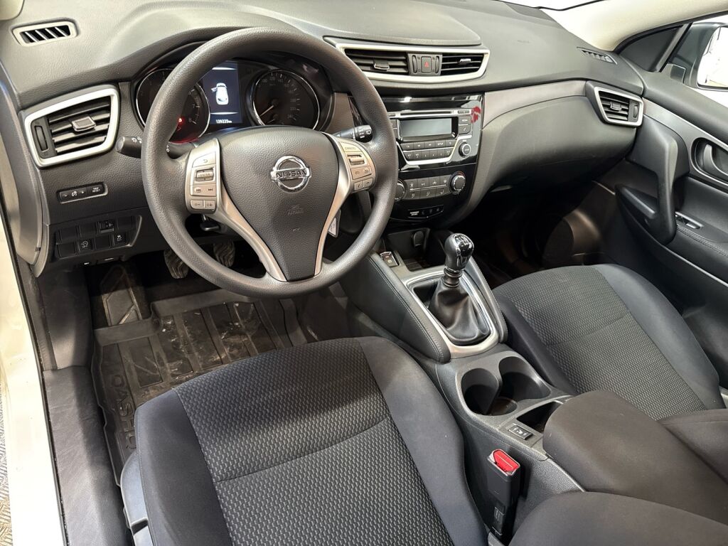 Nissan Qashqai 2015 Valkoinen