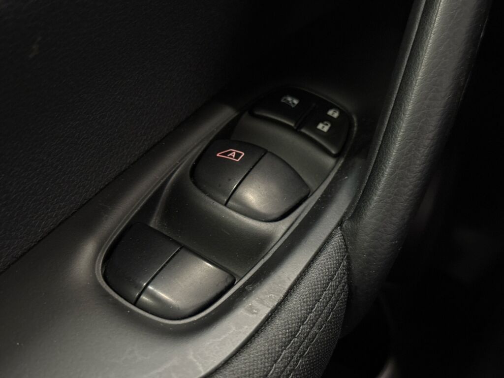 Nissan Qashqai 2015 Valkoinen