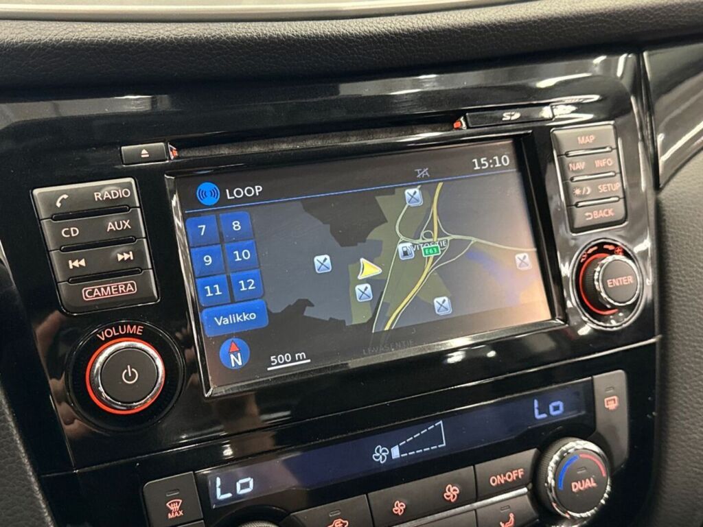 Nissan Qashqai 2015 Punainen
