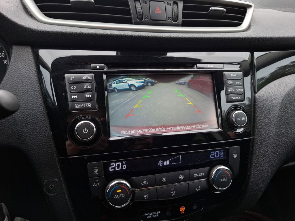 Nissan Qashqai 2015 Punainen