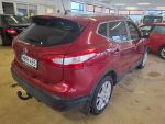 Nissan Qashqai 2015 Punainen