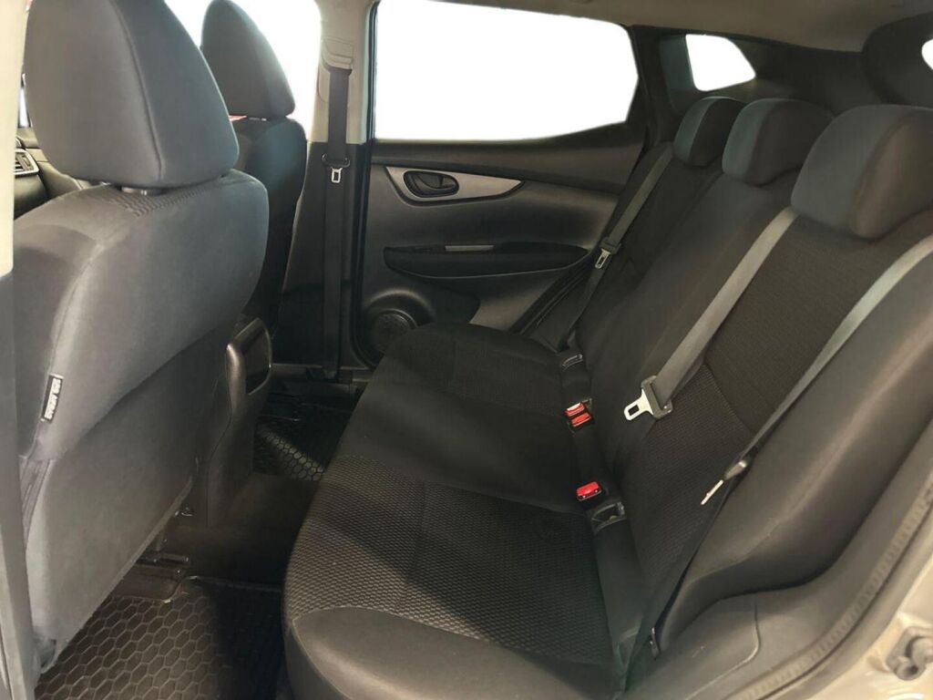 Nissan Qashqai 2015 Hopea