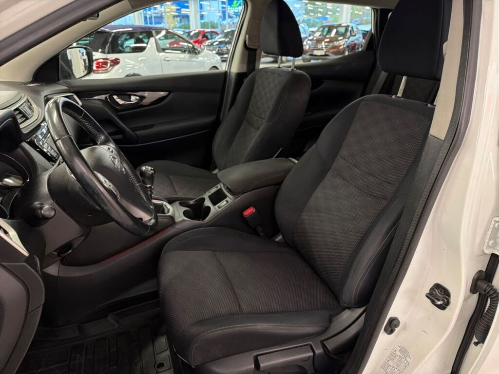 Nissan Qashqai 2015 Valkoinen