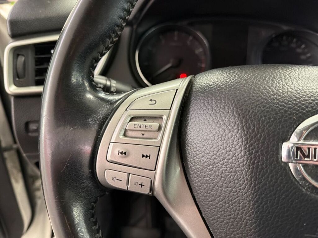Nissan Qashqai 2015 Valkoinen