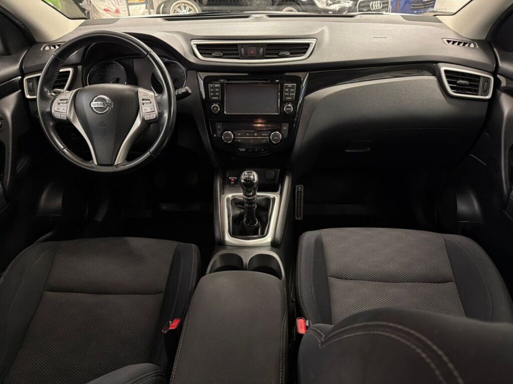 Nissan Qashqai 2015 Valkoinen