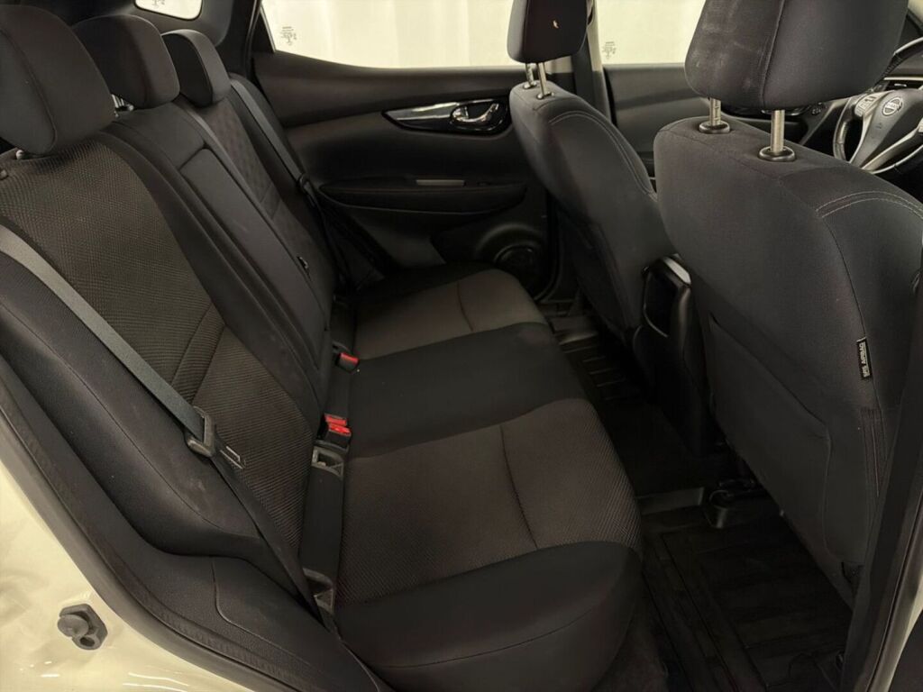 Nissan Qashqai 2015 Valkoinen