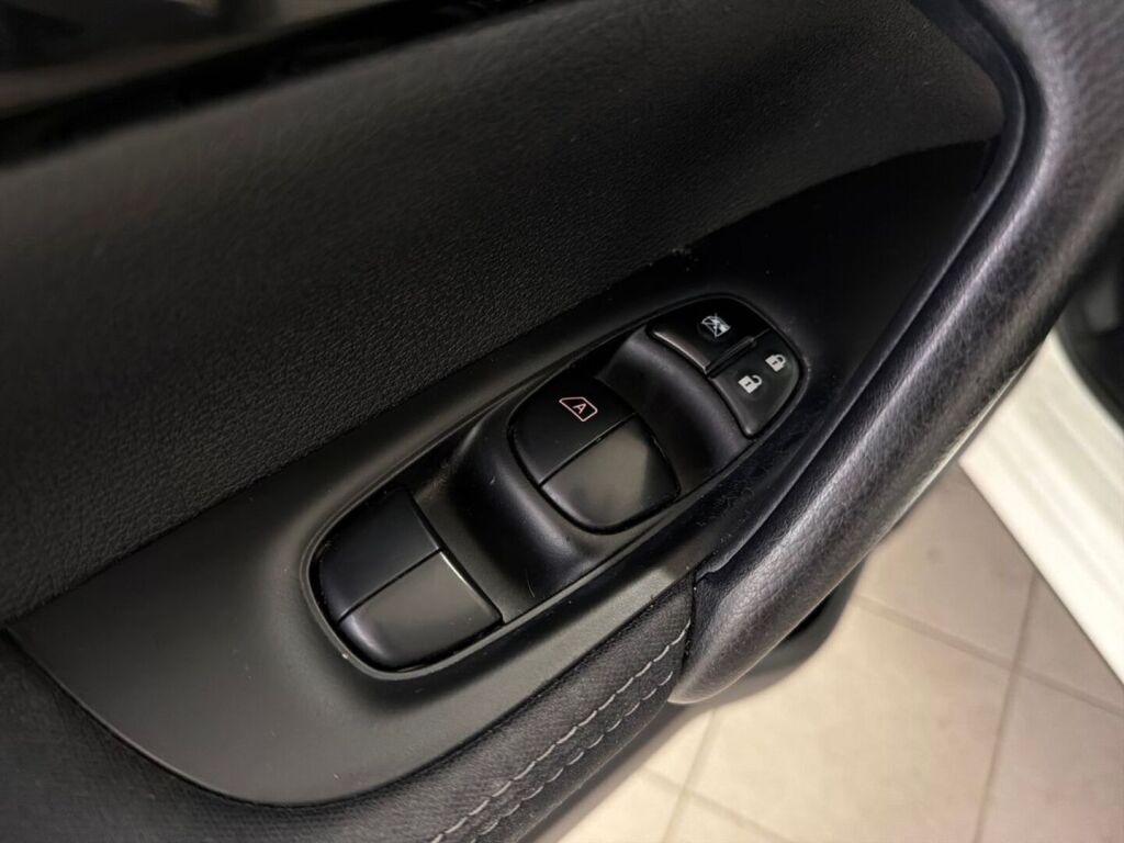 Nissan Qashqai 2015 Valkoinen