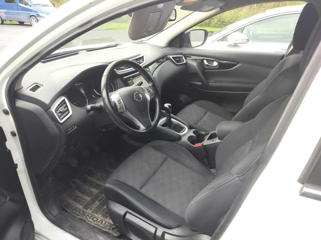 Nissan Qashqai 2015 Valkoinen