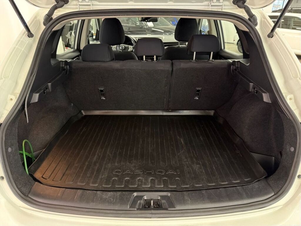 Nissan Qashqai 2015 Valkoinen