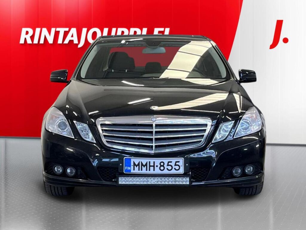 Mercedes-Benz E 2011 Musta