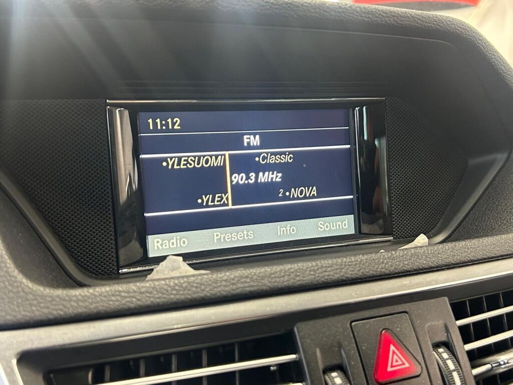 Mercedes-Benz E 2011 Musta