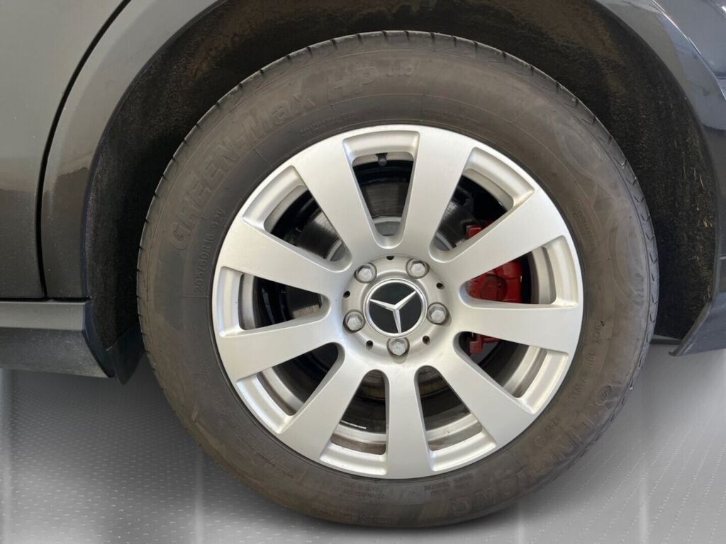 Mercedes-Benz E 2011 Musta