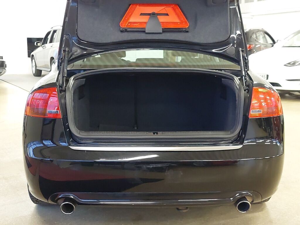 Audi A4 2007 Musta