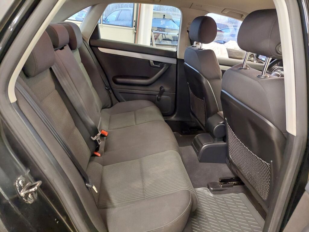 Audi A4 2007 Musta