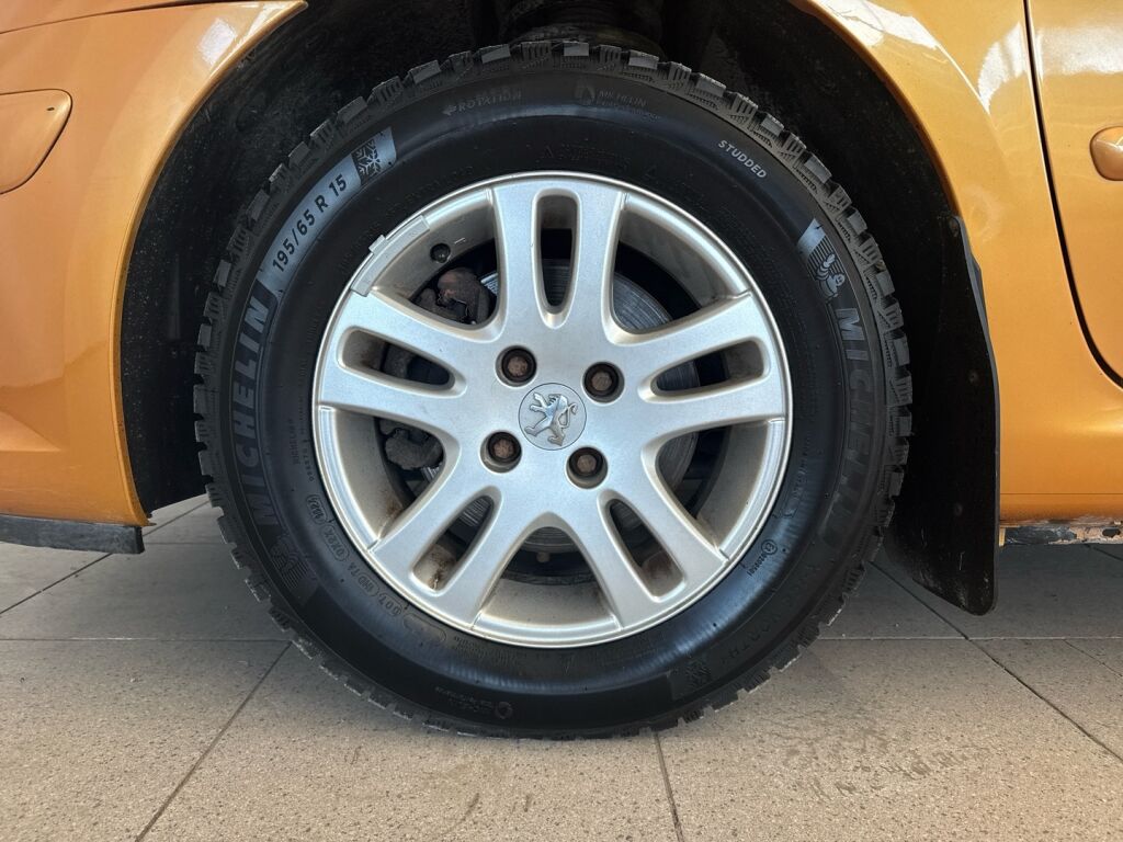 Peugeot 307 2006 Keltainen