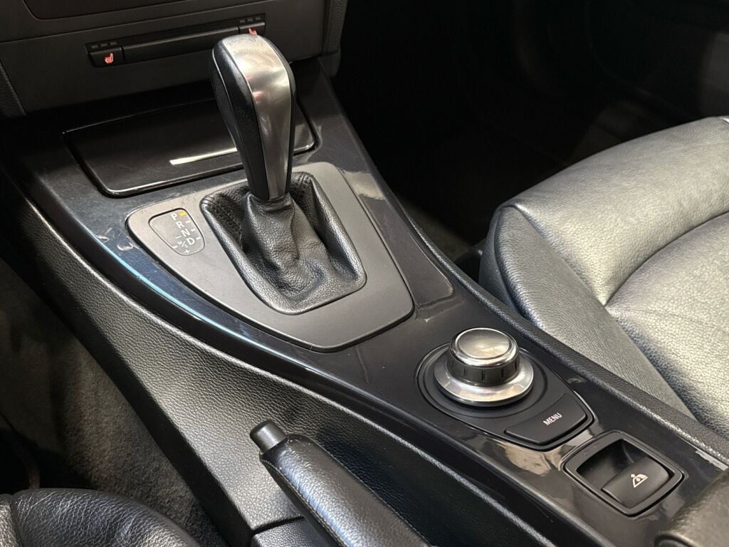 BMW 320 2007 Harmaa