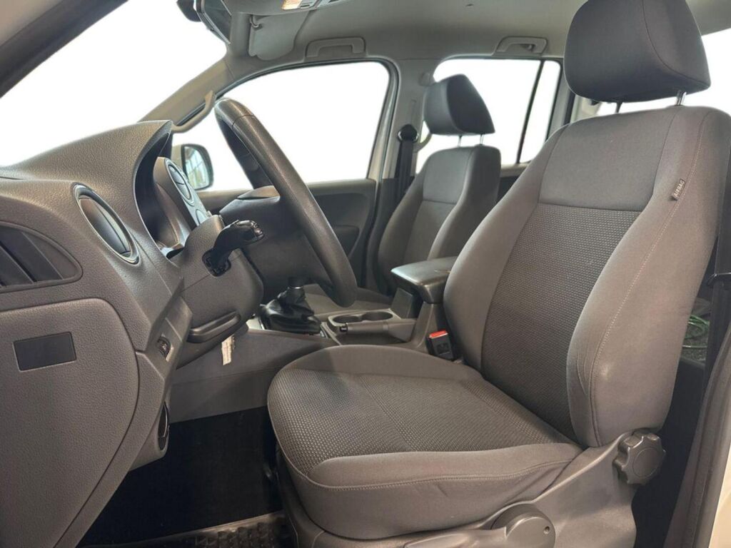 Volkswagen Amarok 2015 Valkoinen