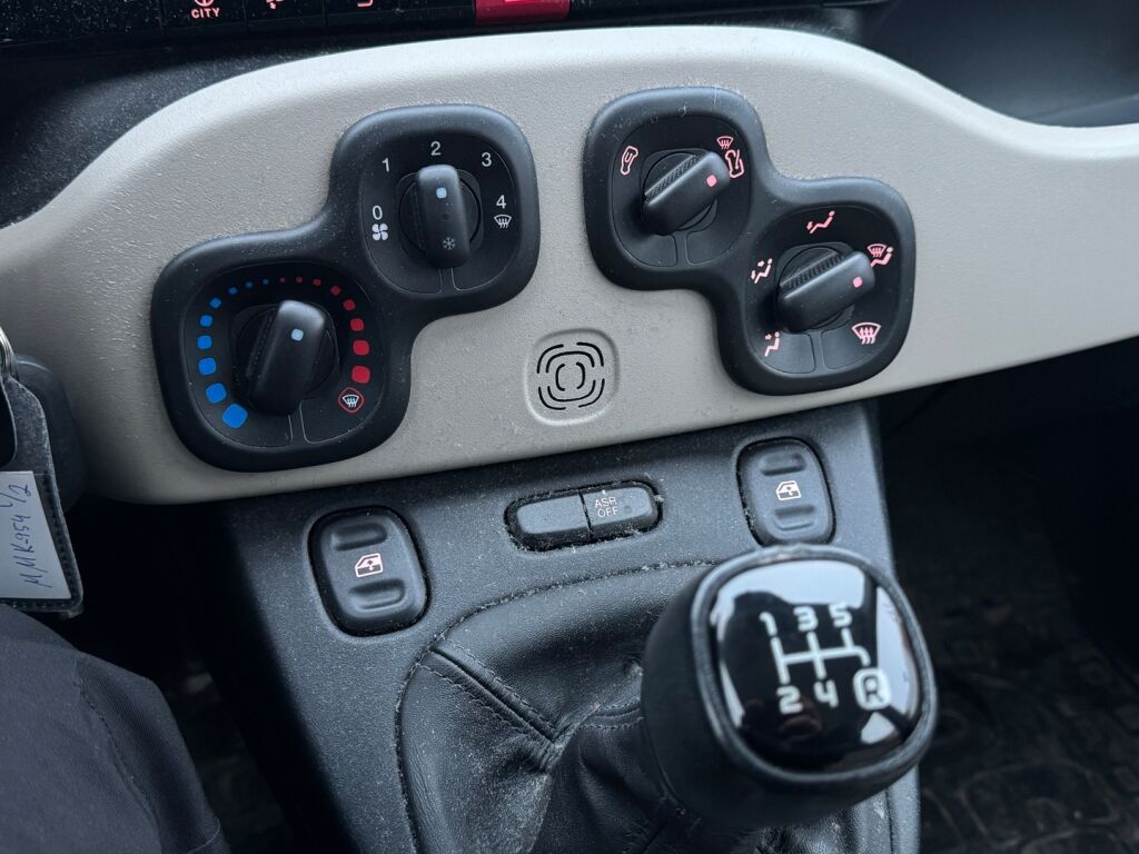 Fiat Panda 2015 Punainen