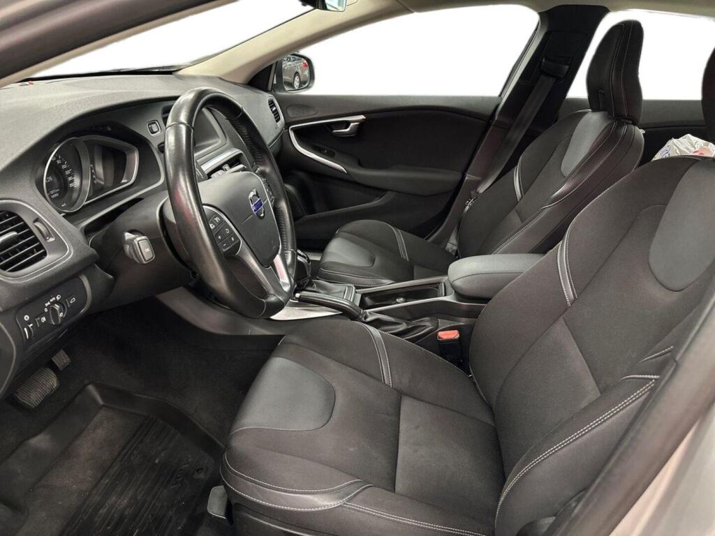 Volvo V40 2015 Harmaa