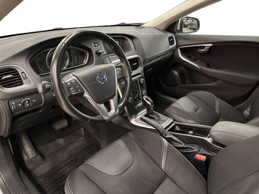 Volvo V40 2015 Harmaa