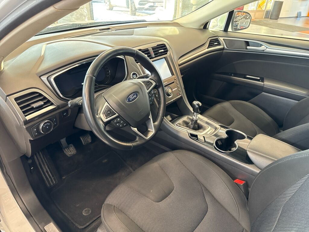 Ford Mondeo 2015 Valkoinen