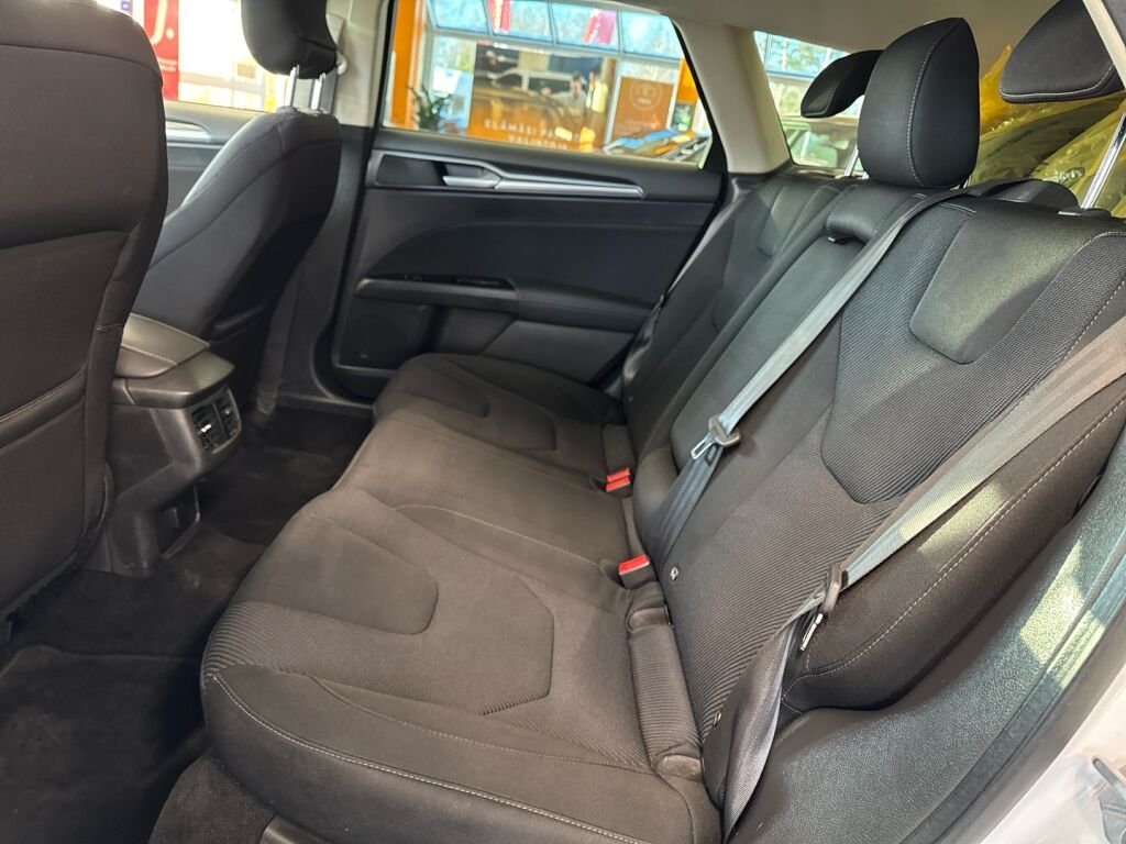 Ford Mondeo 2015 Valkoinen