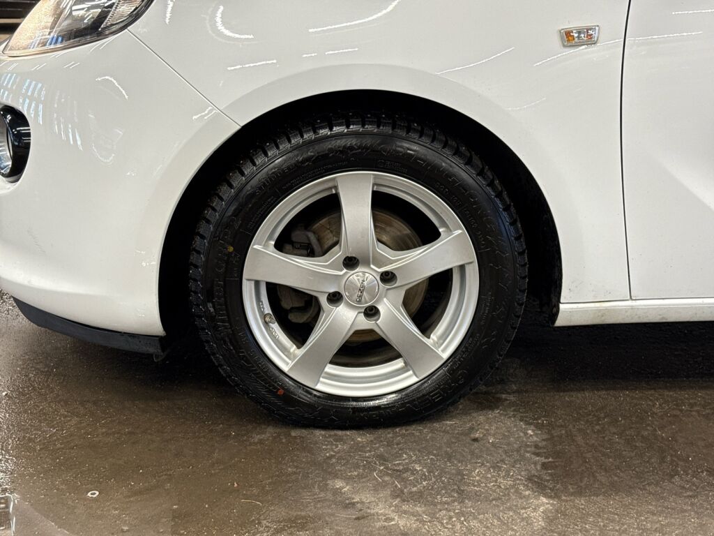 Opel Adam 2015 Valkoinen