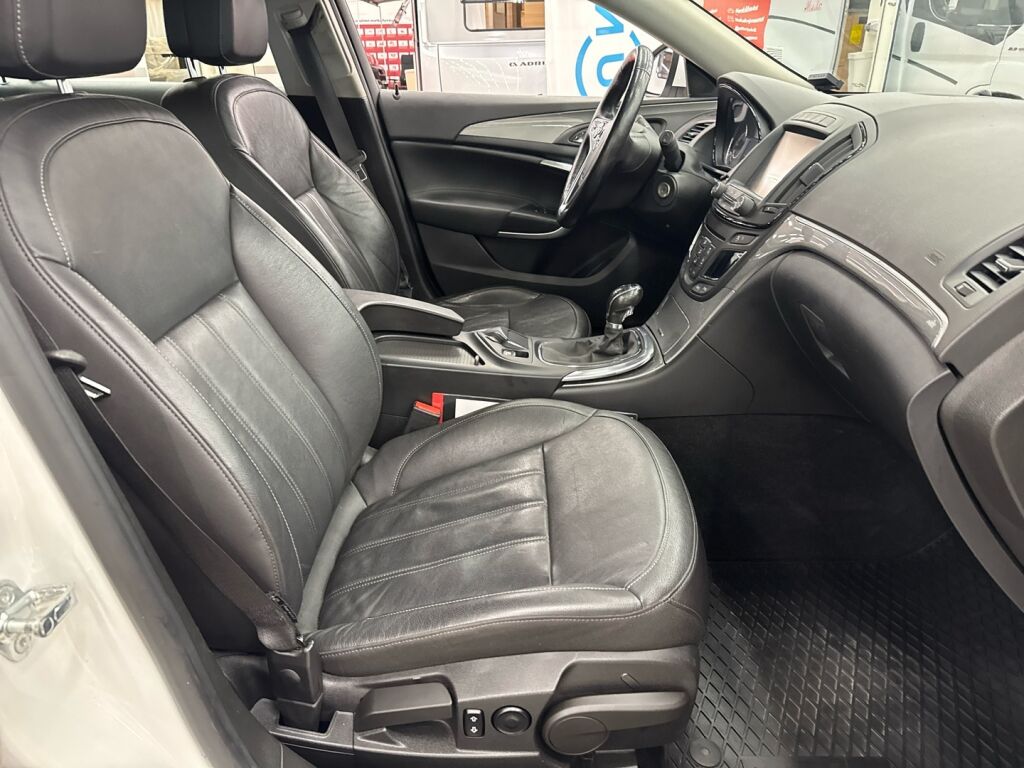 Opel Insignia 2015 Valkoinen
