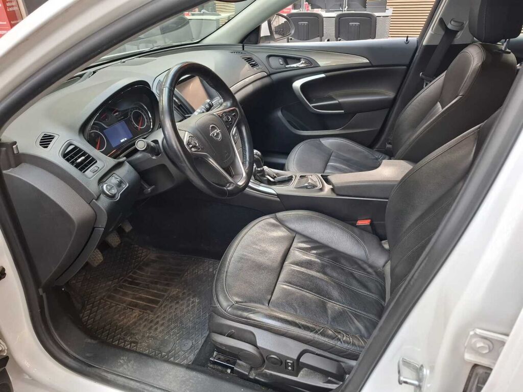 Opel Insignia 2015 Valkoinen