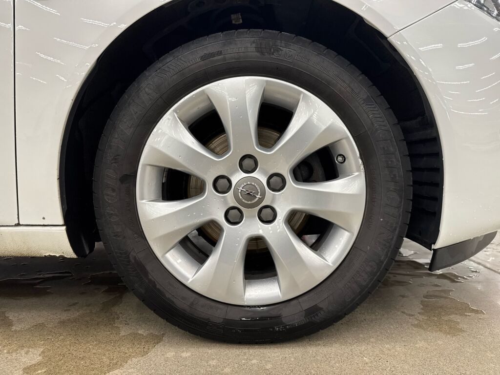 Opel Insignia 2015 Valkoinen