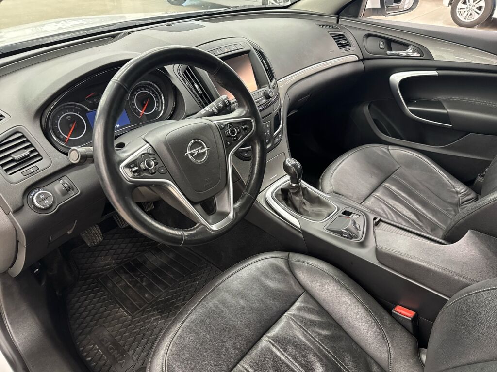 Opel Insignia 2015 Valkoinen