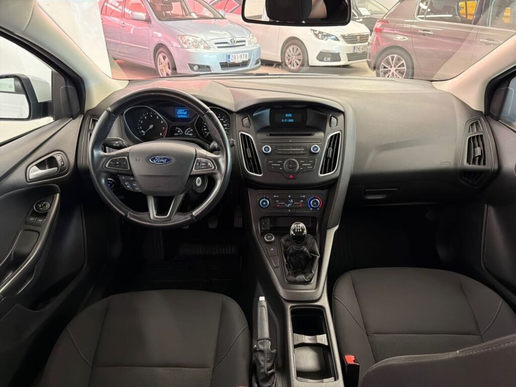 Ford Focus 2016 Valkoinen