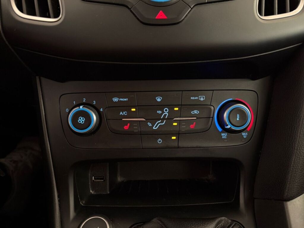 Ford Focus 2016 Valkoinen