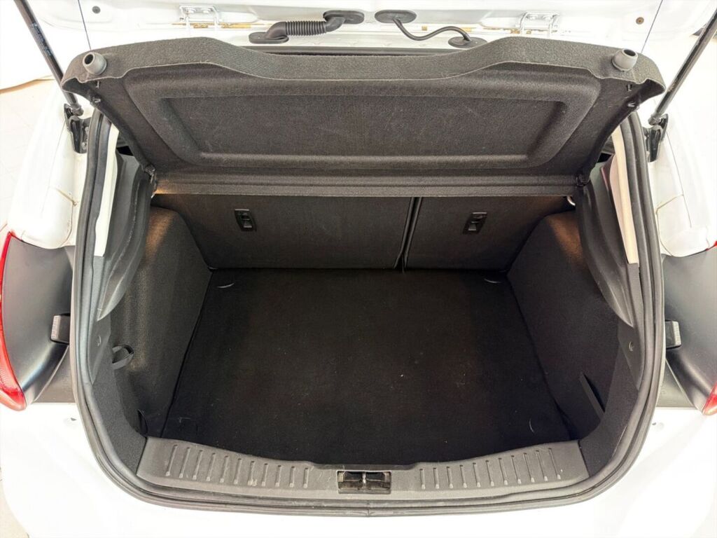 Ford Focus 2016 Valkoinen