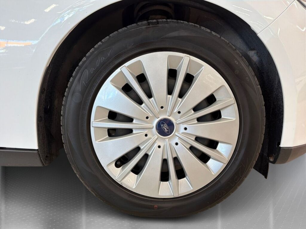 Ford Focus 2016 Valkoinen