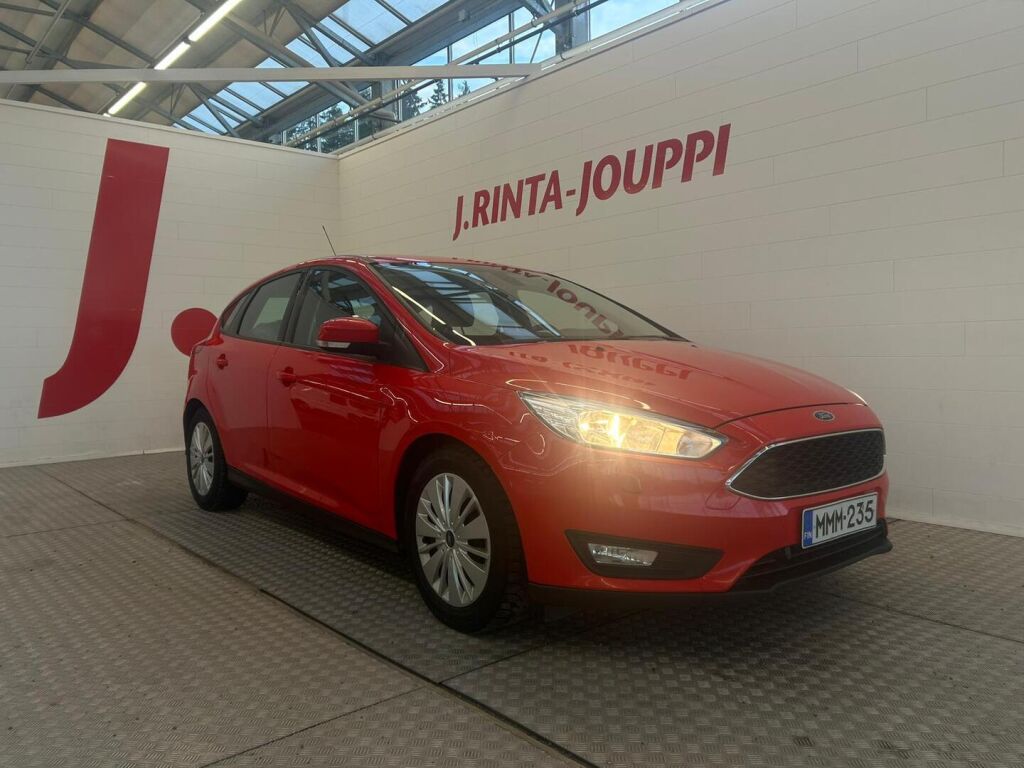 Ford Focus 2016 Punainen
