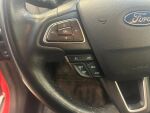 Ford Focus 2016 Punainen