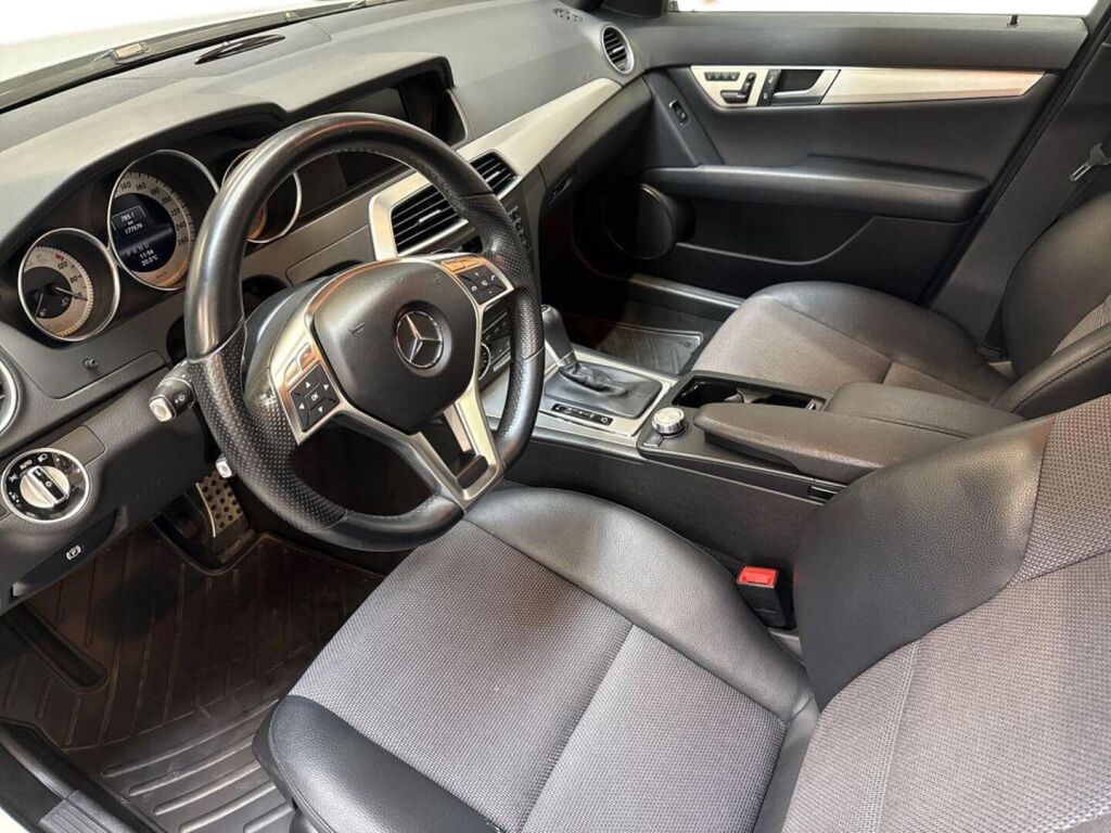Mercedes-Benz C 2013 Valkoinen