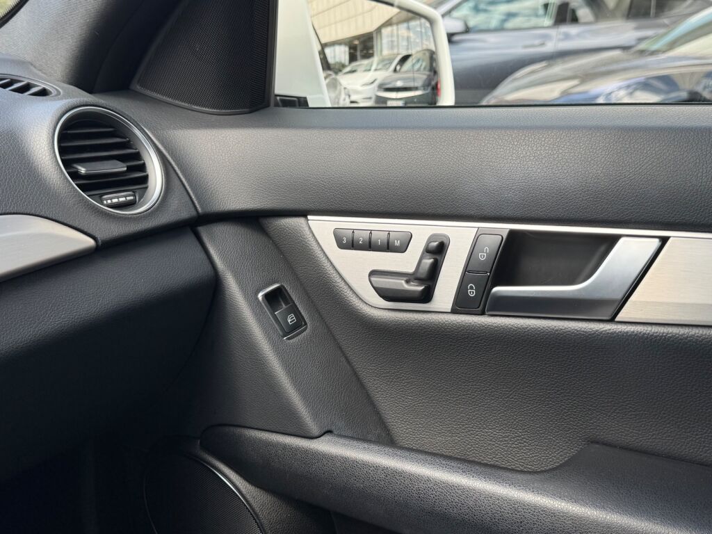 Mercedes-Benz C 2013 Valkoinen