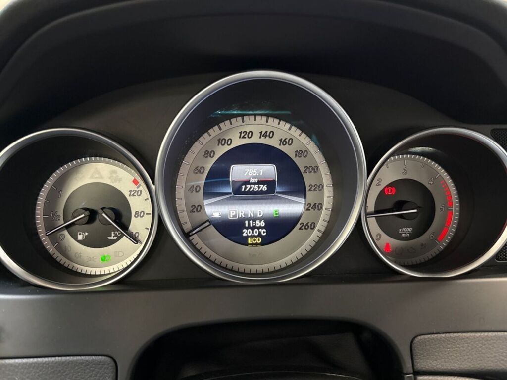 Mercedes-Benz C 2013 Valkoinen