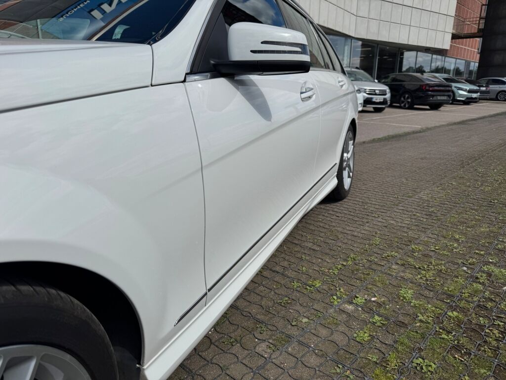 Mercedes-Benz C 2013 Valkoinen