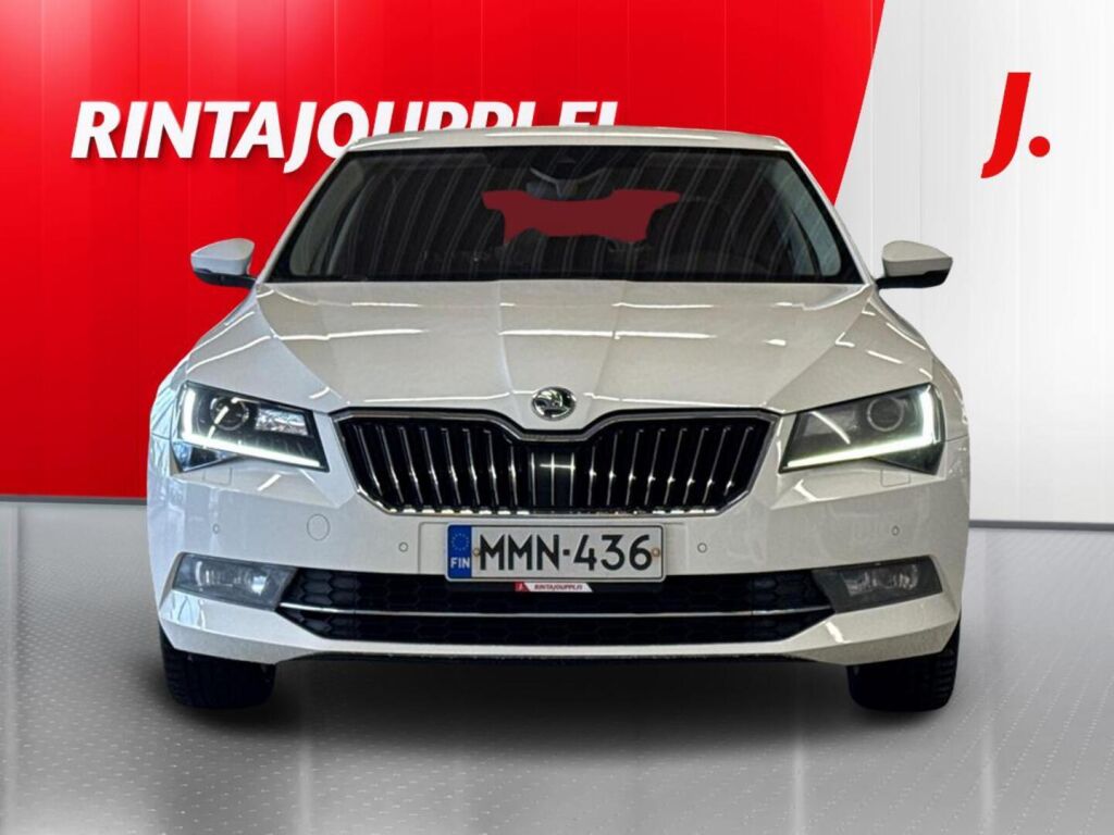 Skoda Superb 2016 Valkoinen